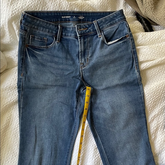 Old Navy Mid-Rise Power Slim Straight Jeans - Size 6 Short - Picture 3 of 6